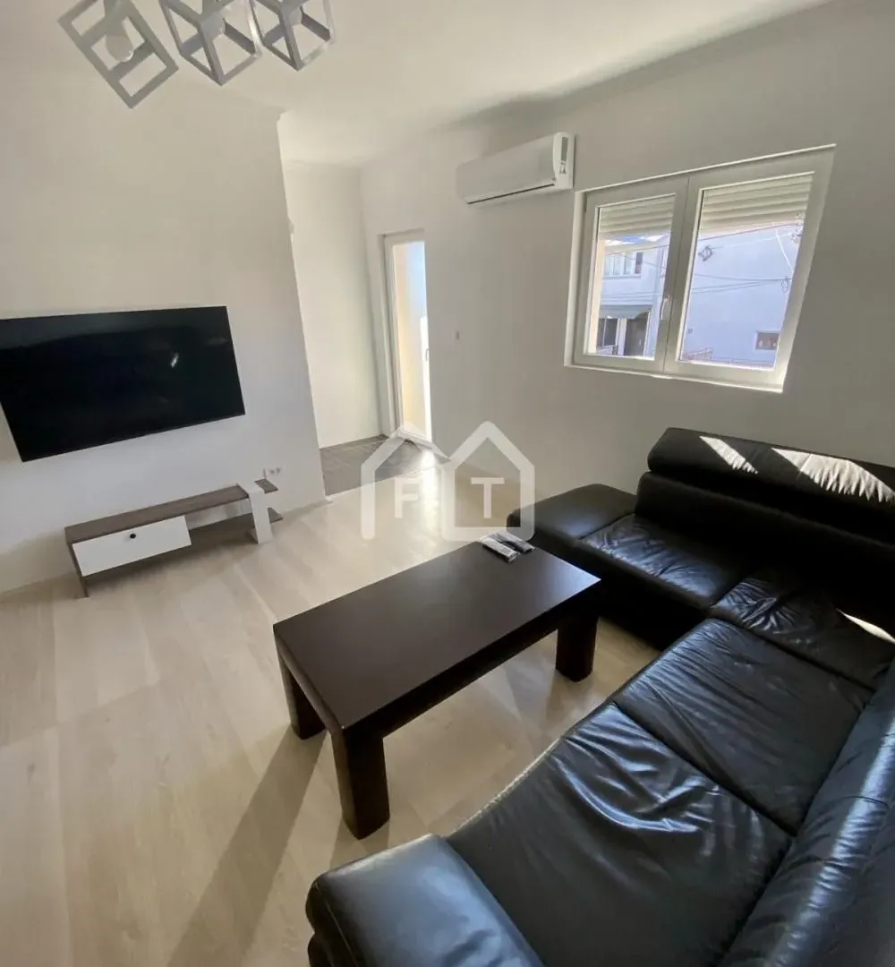 Izdavanje, trosoban stan, 76m², Bežanija, Beograd