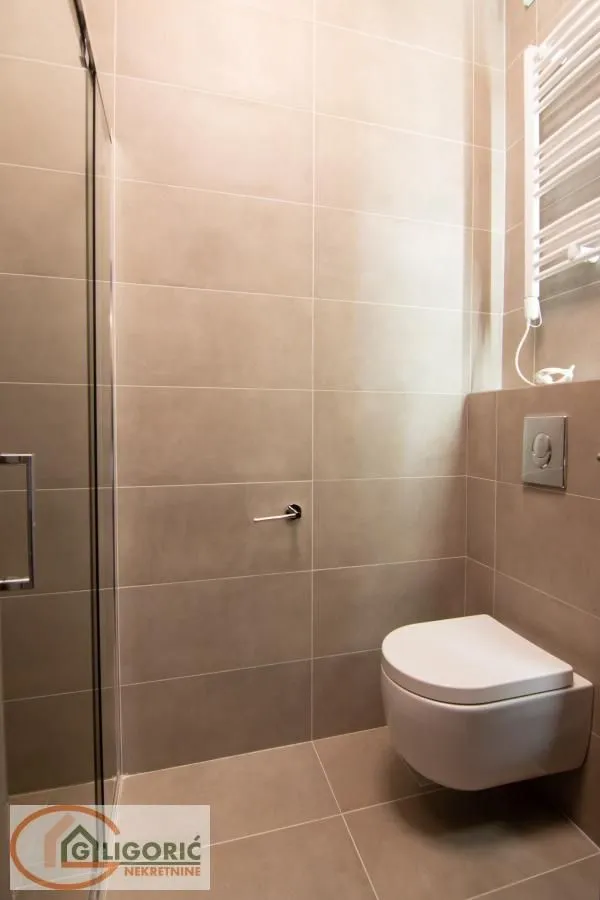 Sale, four bedroom apartment, 109m², Stari Grad, Beograd