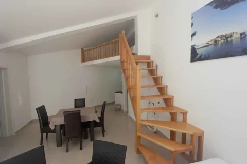 Prodaja, ugostiteljski objekat, 1173m², Bečići, Budva - image 13