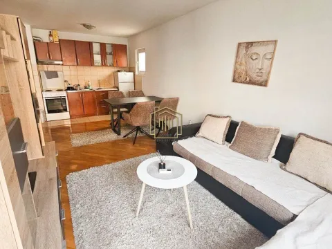 Izdavanje, jednosoban stan, 41m², Podgorica, Crna Gora