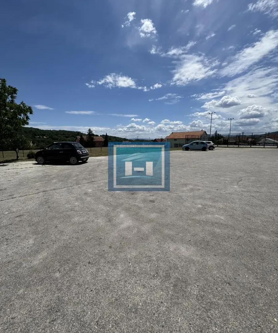 Sale, office space, 69m², Ražanj, Srbija