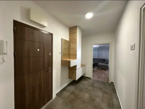 Izdavanje, dvosoban stan, 63m², Centar, Tivat - image 9