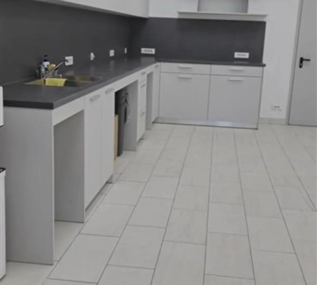 Rent, office space, 246m², Stari grad, Novi Sad
