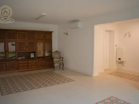 Izdavanje, kuća, 145m², Zemun Gornji Grad, Zemun Sve Podlokacije - image 12