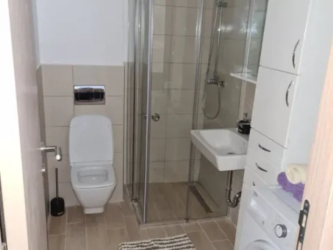 Izdavanje, garsonjera, 30m², Dubovica, Budva - image 8