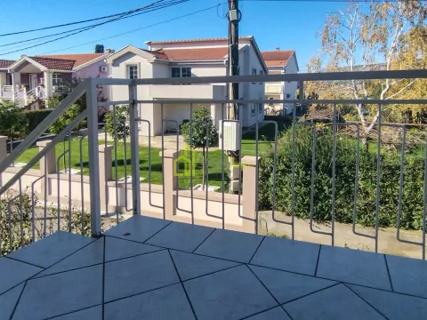 Prodaja, kuća, 220m², Tološka šuma, Podgorica - image 9