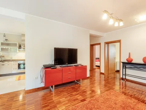 Sale, two bedroom apartment, 100m², Stoliv, Kotor - image 5