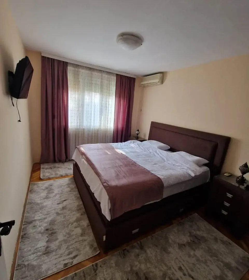 Izdavanje, jednosoban stan, 62m², Preko Morače, Podgorica