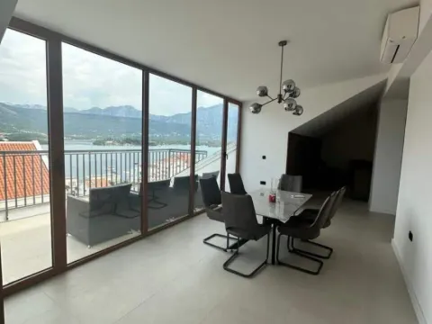 Rent, two bedroom apartment, 112m², Obala Đuraševića, Tivat - image 4