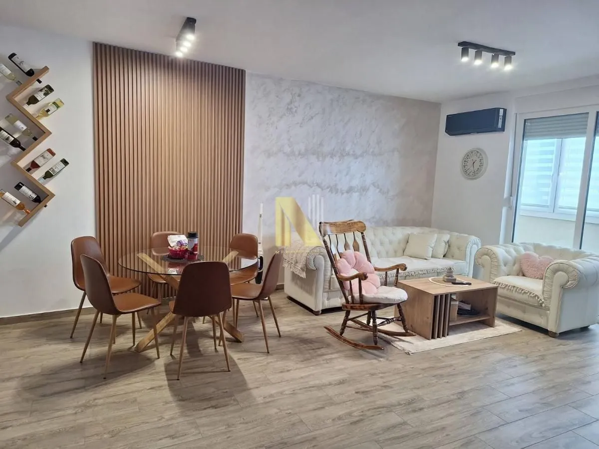 Prodaja, trosoban stan, 72m², Subotica, Srbija