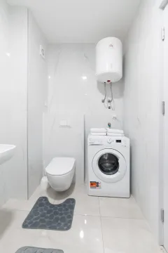 Izdavanje, jednosoban stan, 57m², Bečići, Budva - image 15