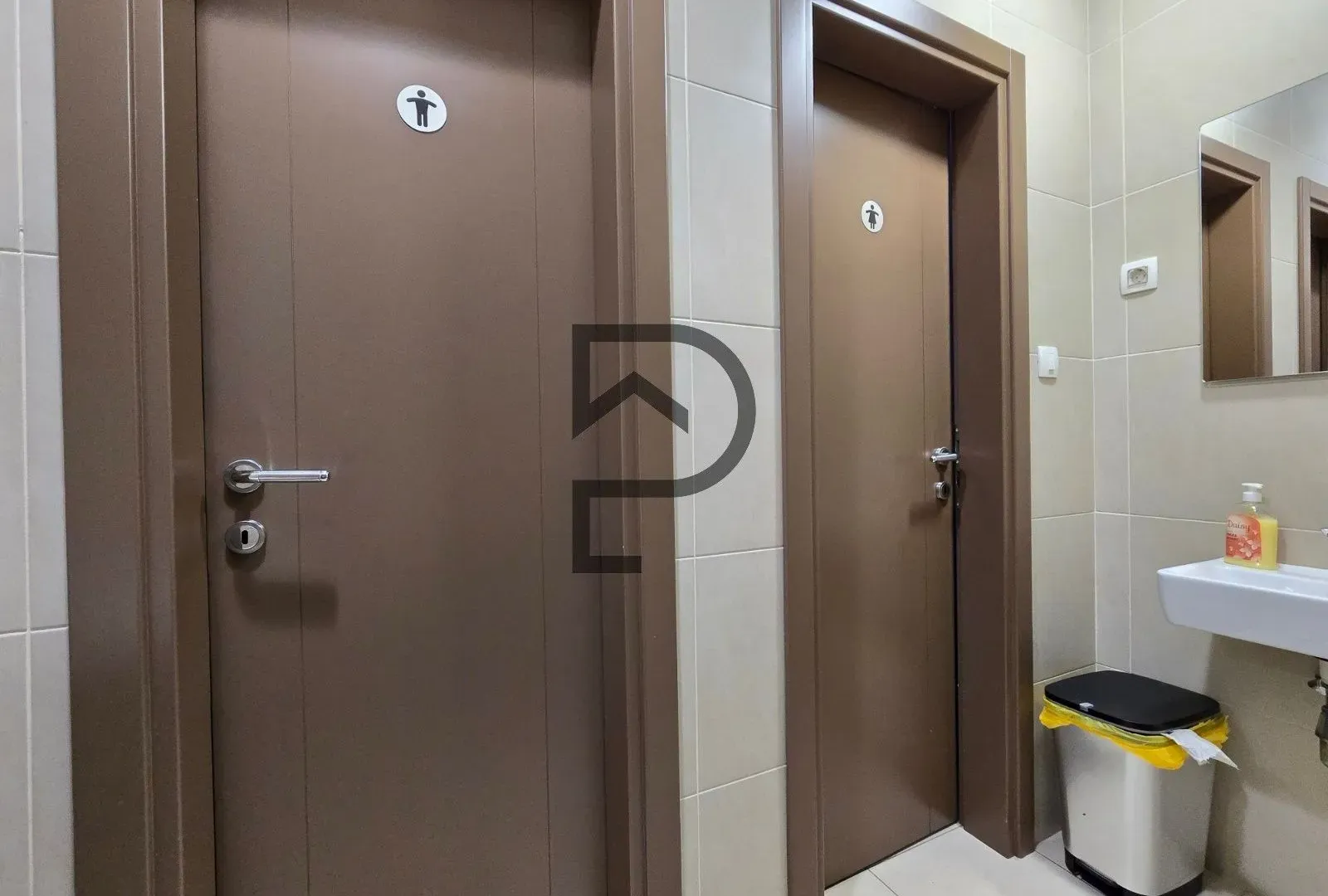 Sale, office space, 376m², Dalmatinska ulica, Podgorica