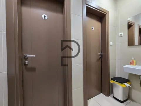 Prodaja, poslovni prostor, 376m², Dalmatinska ulica, Podgorica - image 9