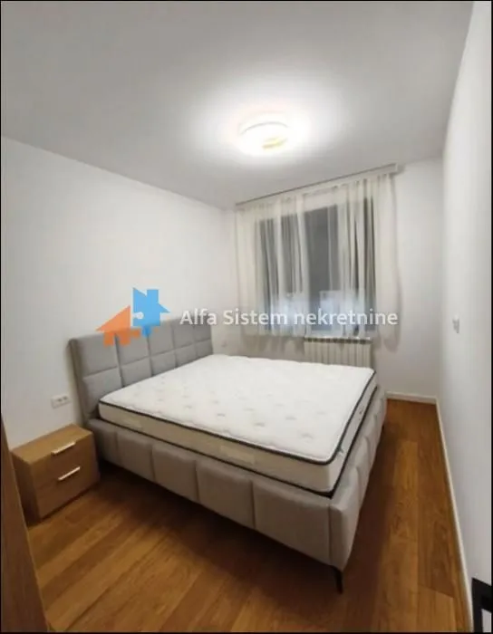 Izdavanje, trosoban stan, 65m², Čubura, Beograd