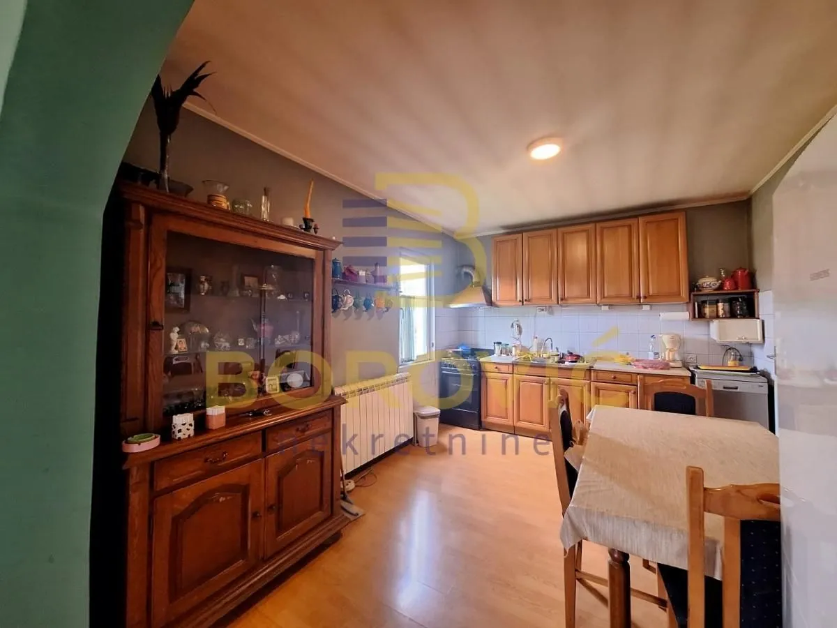 Sale, house, 259m², Voždovac Sve Podlokacije, Beograd