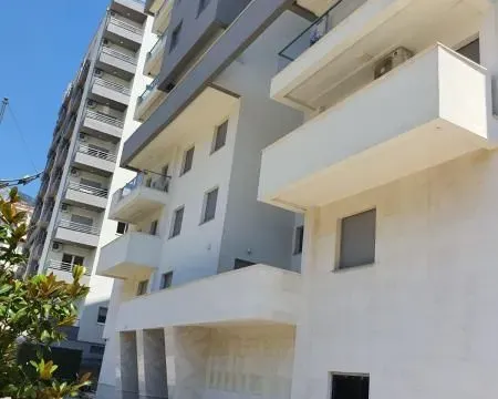 Prodaja, trosoban stan, 95m², Budva, Crna Gora - image 1