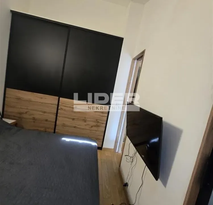 Prodaja, dvosoban stan, 39m², Zemun Sve Podlokacije, Beograd