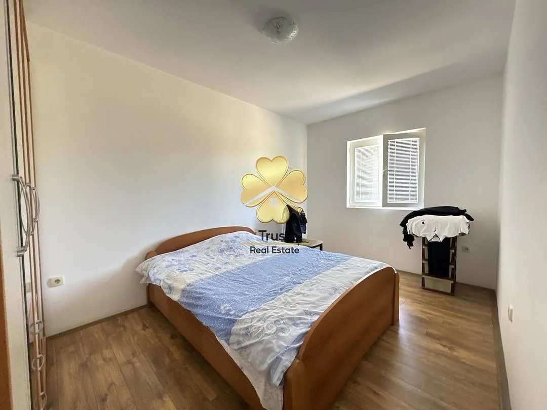 Sale, house, 310m², Gornja Gorica, Podgorica