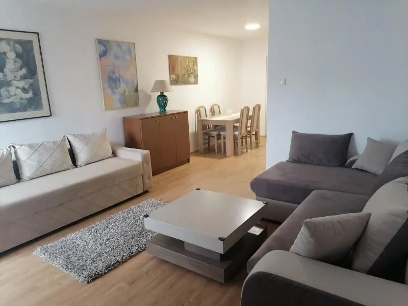 Izdavanje, jednosoban stan, 40m², Savski Venac, Beograd