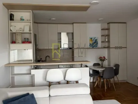Prodaja, dvosoban stan, 56m², City Kvart, Podgorica - image 4
