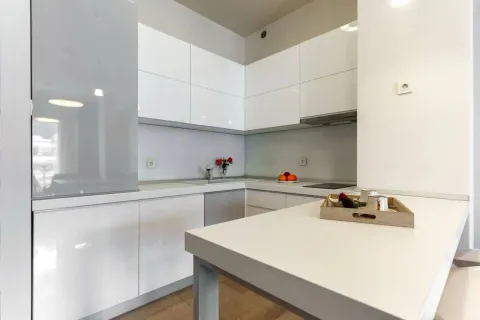 Rent, one bedroom apartment, 56m², Tre Canne, Budva - image 3