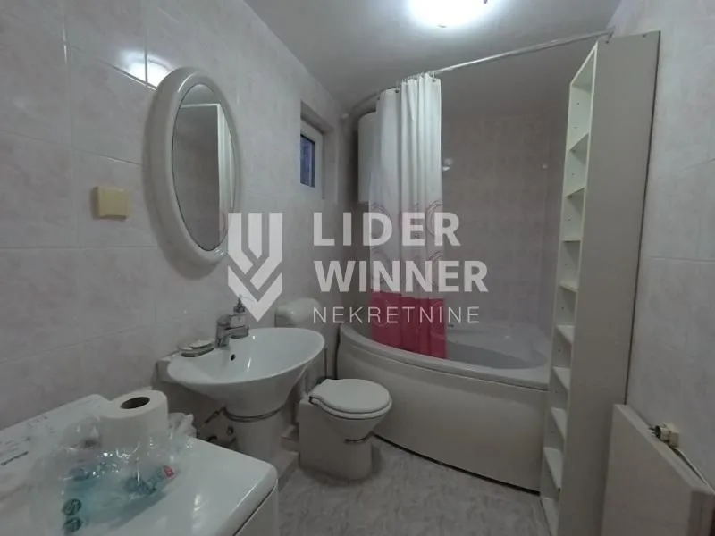 Prodaja, trosoban stan, 85m², Kalenić Pijaca, Vračar Sve Podlokacije