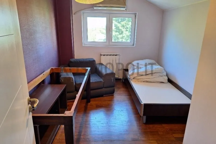 Prodaja, četvorosoban stan, 137m², Autokomanda, Voždovac Sve Podlokacije
