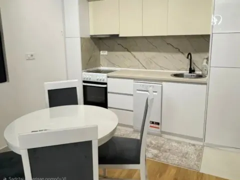Izdavanje, jednosoban stan, 47m², City Kvart, Podgorica - image 2