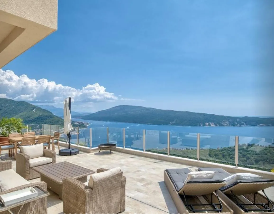 Prodaja, kuća, 240m², Podi, Herceg Novi