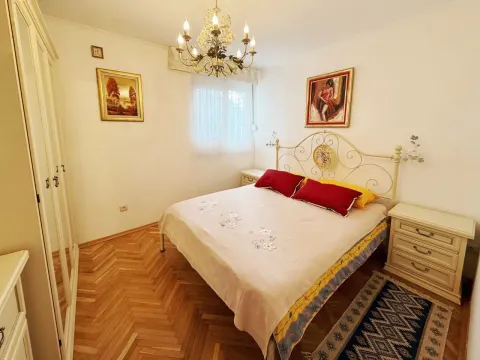 Rent, two bedroom apartment, 80m², Centar, Bar - image 10