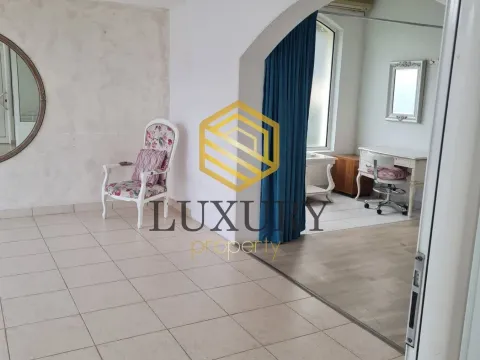 Izdavanje, poslovni prostor, 38m², Drac, Podgorica - image 6