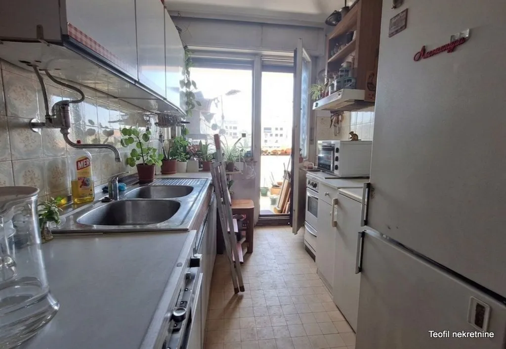 Prodaja, dvosoban stan, 78m², Južni Bulevar, Vračar Sve Podlokacije