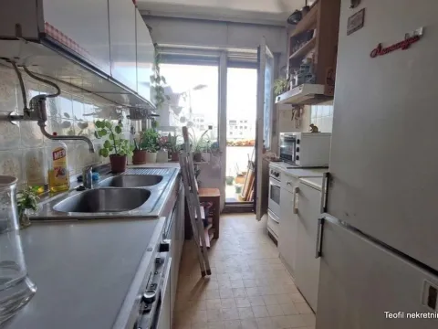 Prodaja, dvosoban stan, 78m², Južni Bulevar, Vračar Sve Podlokacije - image 4