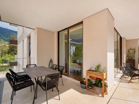 Prodaja, dvosoban stan, 160m², Tivat, Crna Gora - image 4