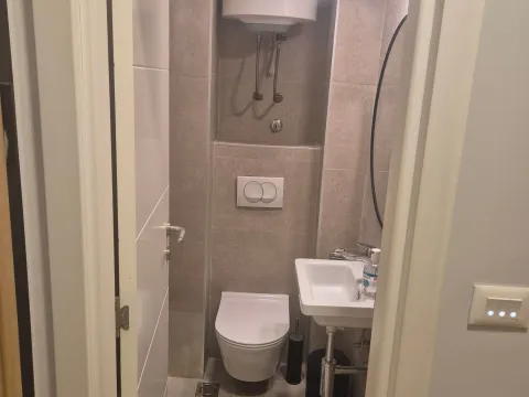 Izdavanje, trosoban stan, 100m², Vezirov Most, Podgorica - image 3