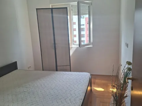 Rent, two bedroom apartment, 65m², Stari Aerodrom, Podgorica - image 5