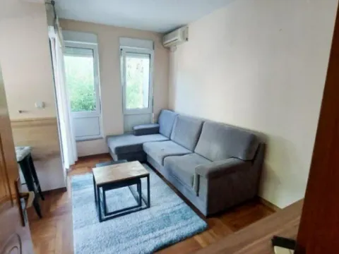 Izdavanje, jednosoban stan, 48m², Pod Goricom, Podgorica - image 6