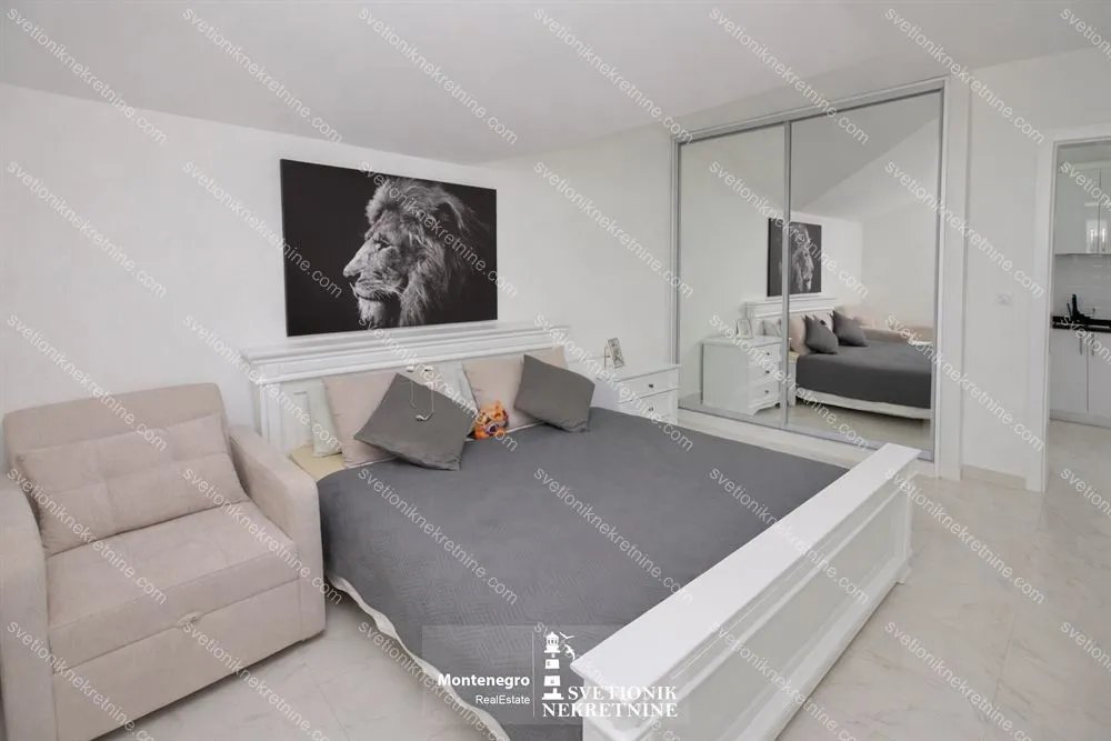 Prodaja, dvosoban stan, 98m², Igalo, Herceg Novi