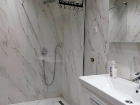 Rent, one bedroom apartment, 58m², Rafailovići, Budva - image 2