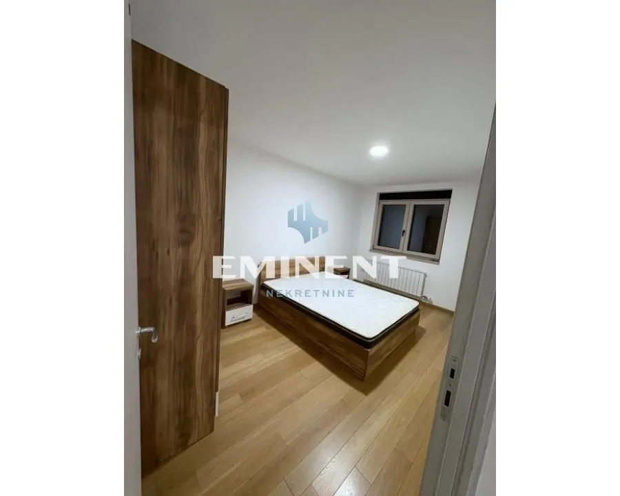 Izdavanje, stan, 65m², Vračar Sve Podlokacije, Beograd