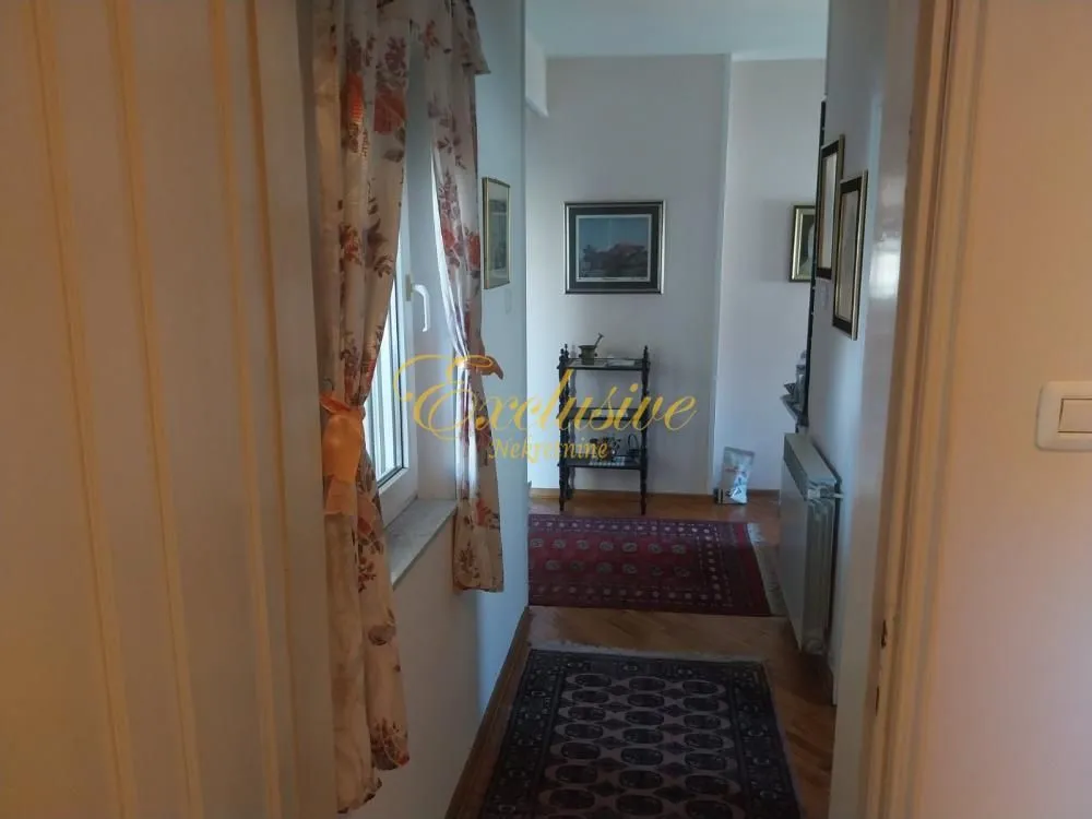 Sale, four bedroom apartment, 105m², Stari Grad, Beograd