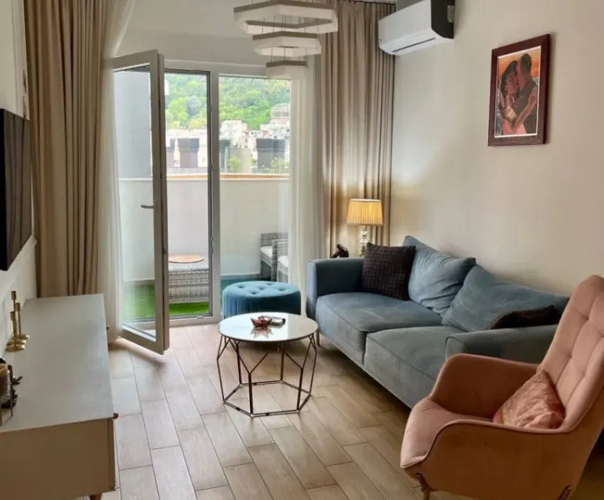 Izdavanje, jednosoban stan, 69m², Bijeli Do, Budva