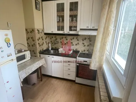 Rent, three bedroom apartment, 50m², Uciteljsko Naselje, Zvezdara Sve Podlokacije - image 3