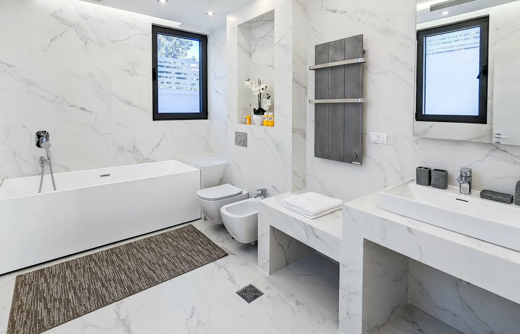 Sale, house, 365m², Utjeha, Bar