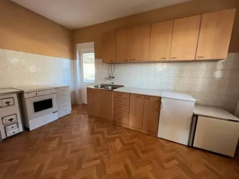 Prodaja, kuća, 230m², Tivat, Crna Gora - image 8