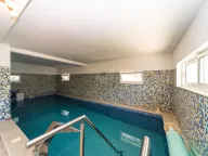 Rent, four bedroom apartment, 150m², Tivat, Crna Gora - image 15