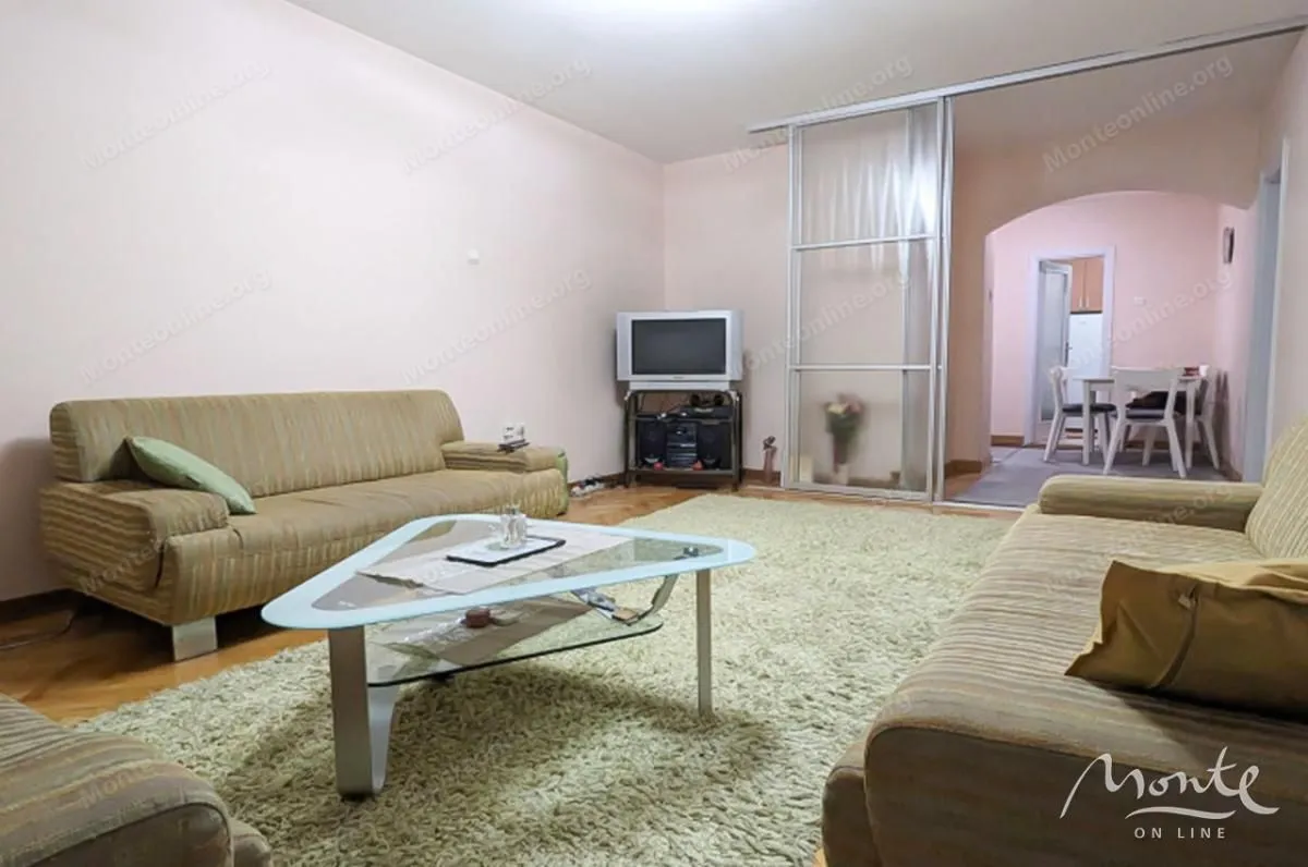 Prodaja, četvorosoban stan, 92m², Lepa Kata, Podgorica