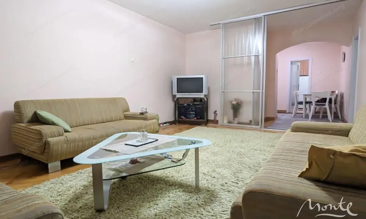 Prodaja, četvorosoban stan, 92m², Lepa Kata, Podgorica