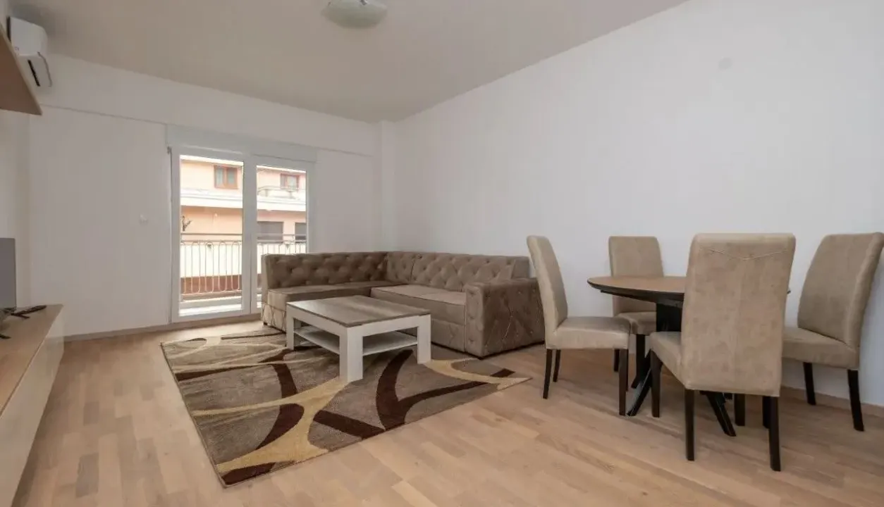 Izdavanje, jednosoban stan, 58m², Vezirov Most, Podgorica