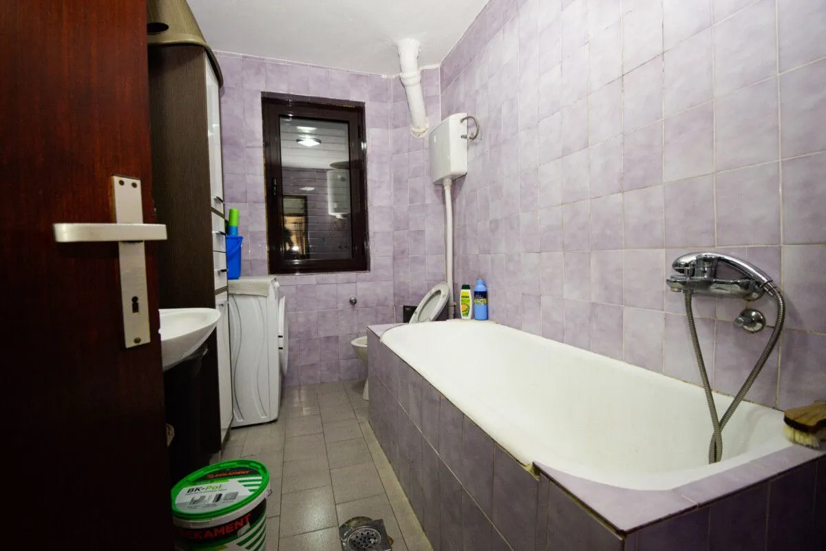 Prodaja, kuća, 300m², Stari Aerodrom, Podgorica